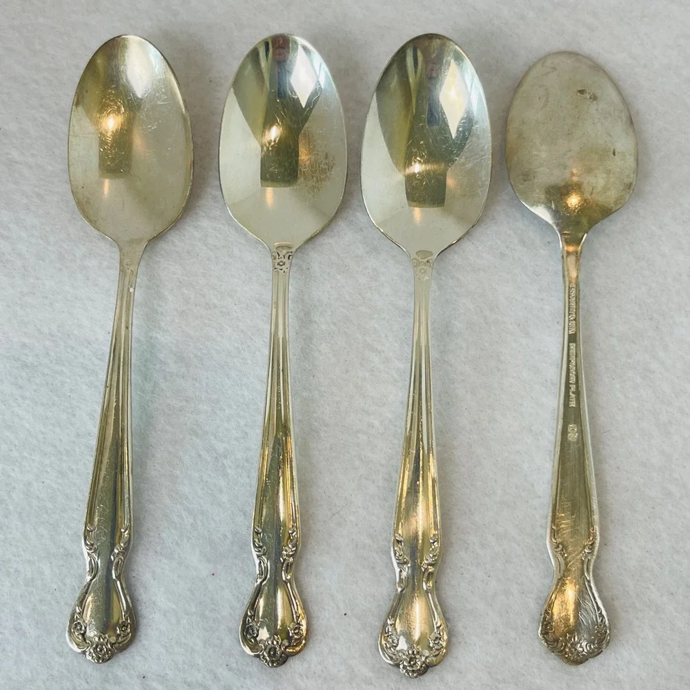 Rogers Brothers Silver Plate Teaspoons Set of 4 Vintage IS Floral Flatware
